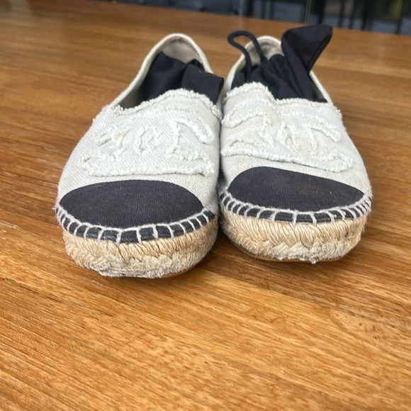CHANEL
Interlocking CC Logo Canvas Espadrilles - Picture 6 of 11